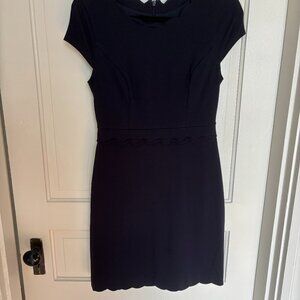 Cap sleeve dress with scalloped edge details